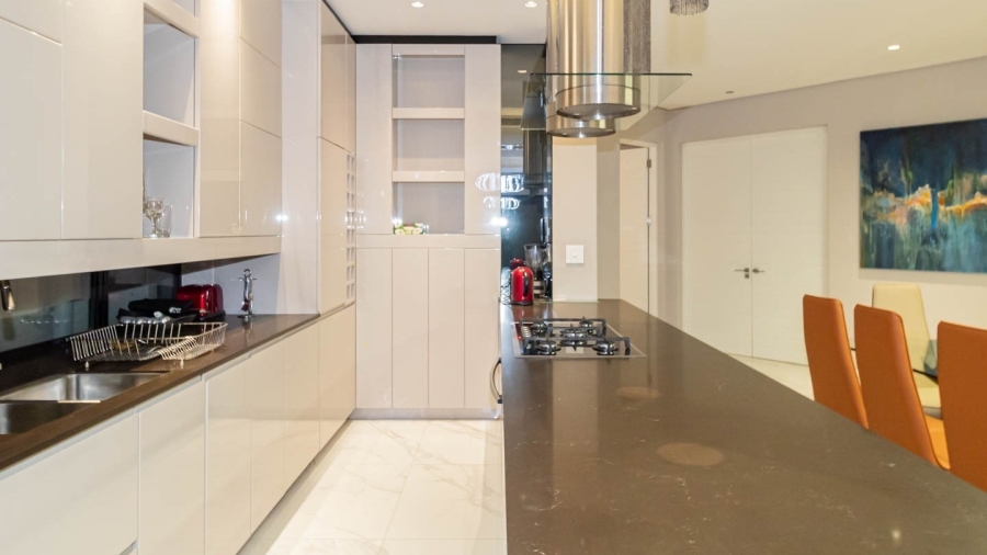 5 Bedroom Property for Sale in Bloubergstrand Western Cape